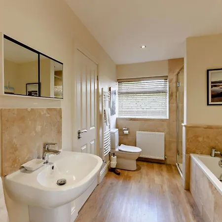 בית נופש 3 Bed In Bedale Oc-91574