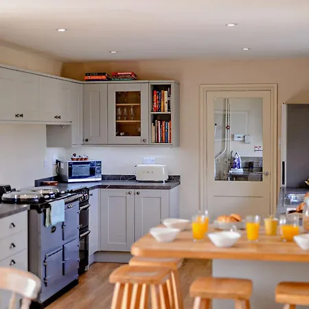 3 Bed In Bedale 91574 Semesterbostad